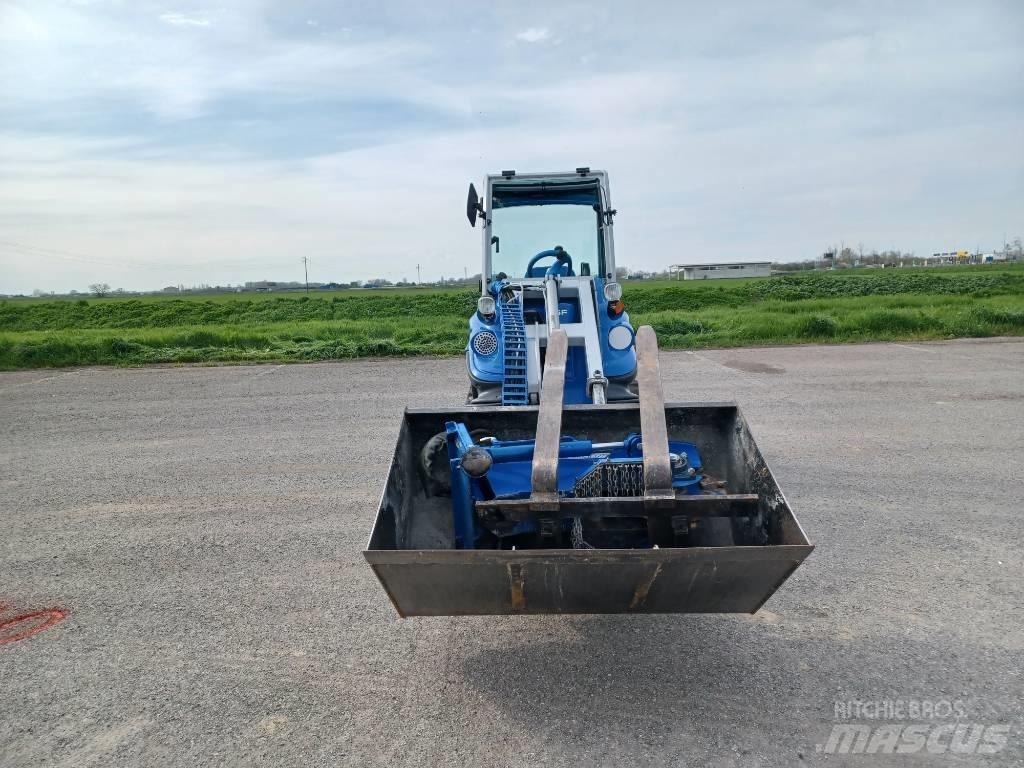 Multione SL840 4WD Carregadoras de direcção deslizante