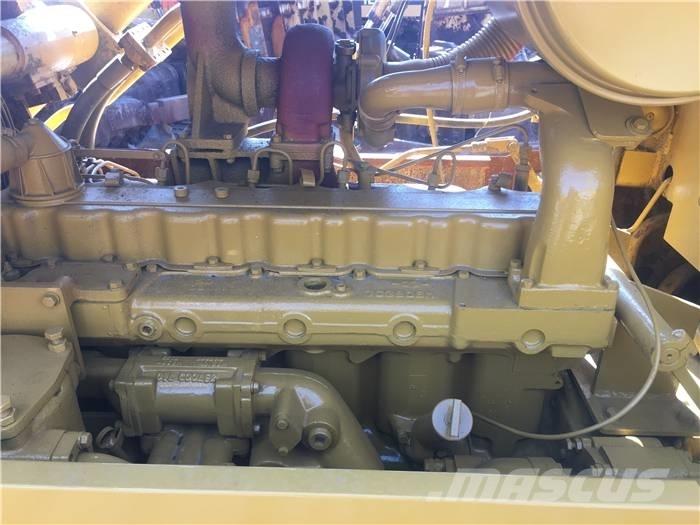 CAT D 6 D Dozers - Tratores rastos