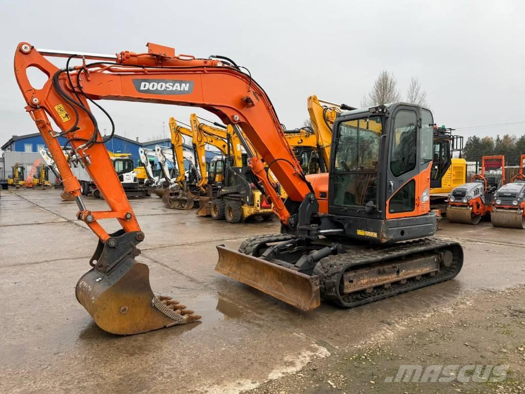 Doosan DX 85 R Escavadoras Midi 7t - 12t