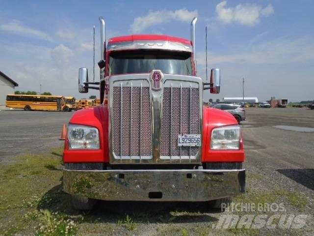 Kenworth W 990 Tractores (camiões)