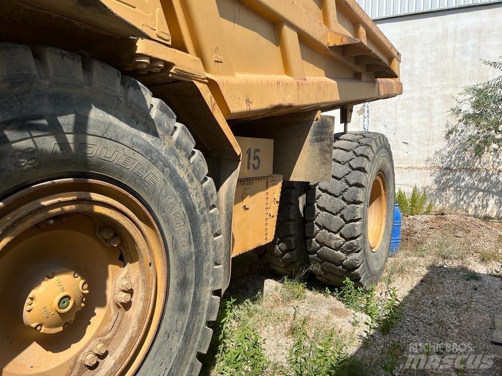 CAT 773 D Camiőes dumper basculantes rígidos