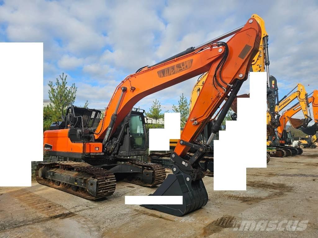 Doosan DX 220LC-5 Escavadoras Midi 7t - 12t