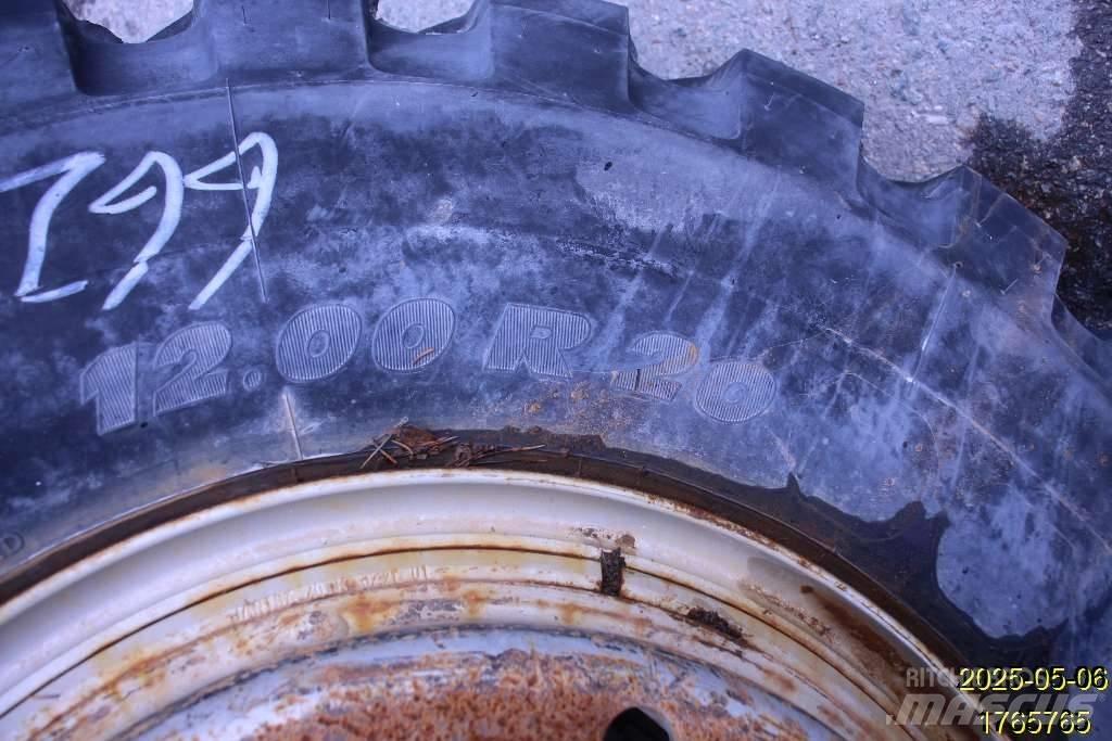 Michelin XMINED2 Pneus, Rodas e Jantes