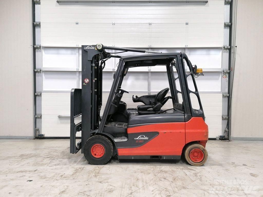 Linde E30L-01 Empilhadores eléctricos
