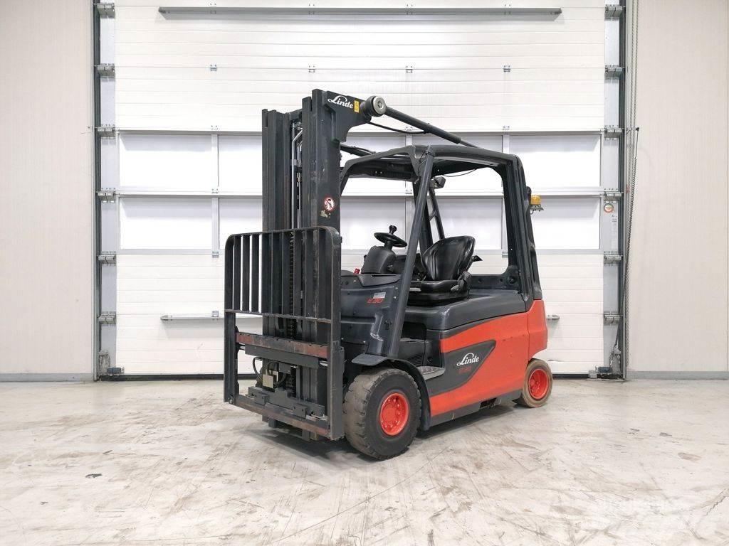 Linde E30L-01 Empilhadores eléctricos