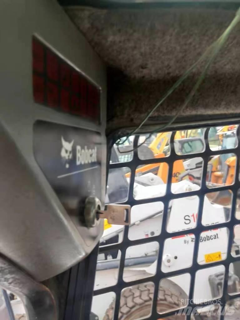 Bobcat S 300 Carregadoras de direcção deslizante