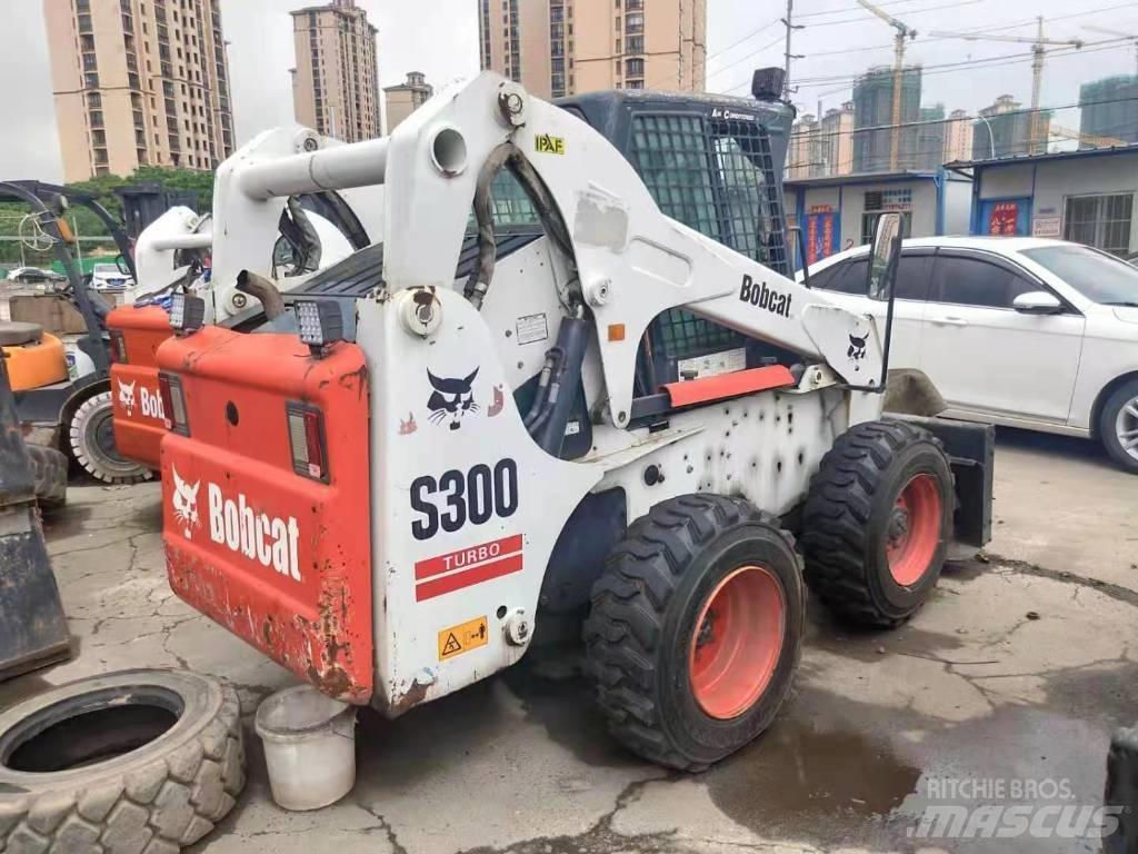 Bobcat S 300 Carregadoras de direcção deslizante