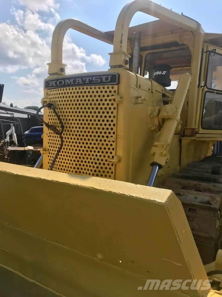 Komatsu D 85 A-12 Dozers - Tratores rastos