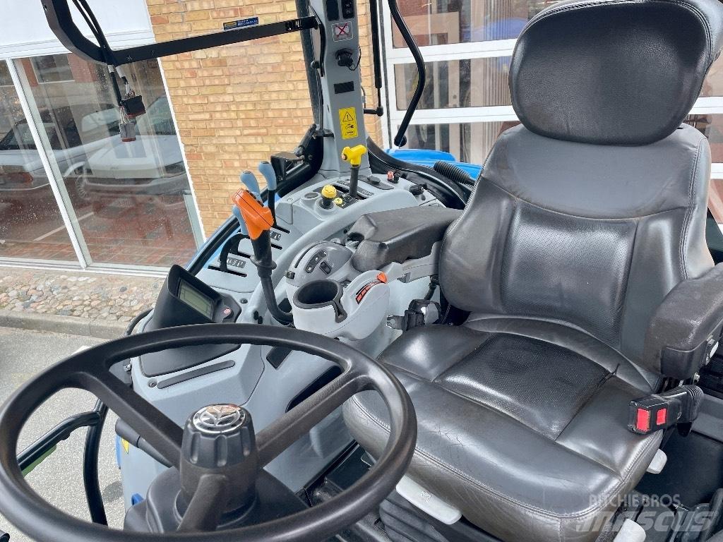 New Holland T 7030 Tratores Agrícolas usados