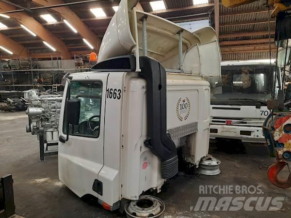DAF CF75 DAYCAB Cabines e interior