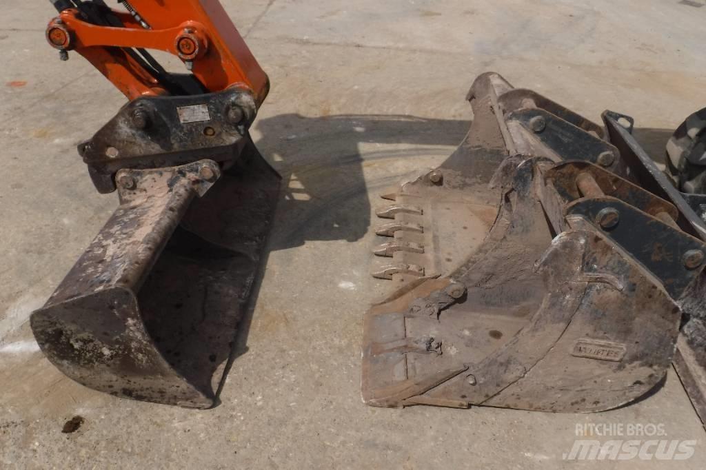 Hitachi ZX 85 US B-6 Escavadoras Midi 7t - 12t
