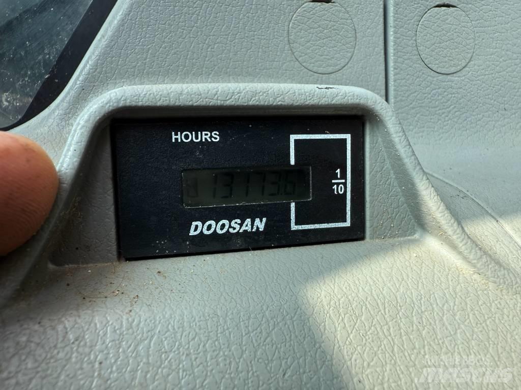 Doosan DX 255 LC-5 Escavadoras de rastos