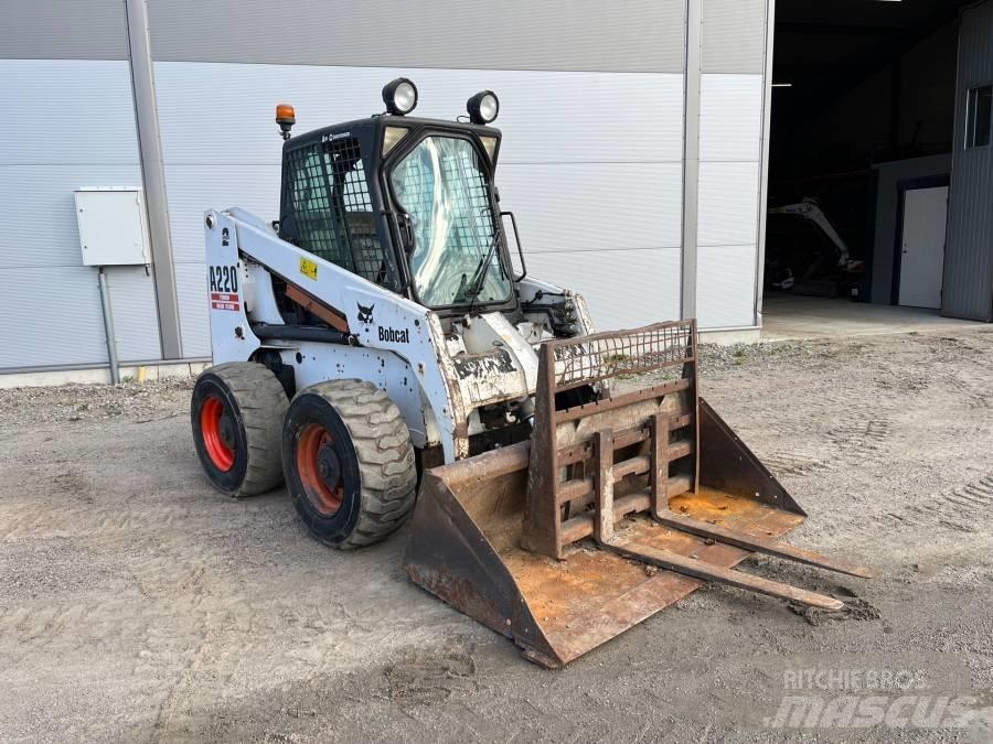 Bobcat A 220 Carregadoras de direcção deslizante