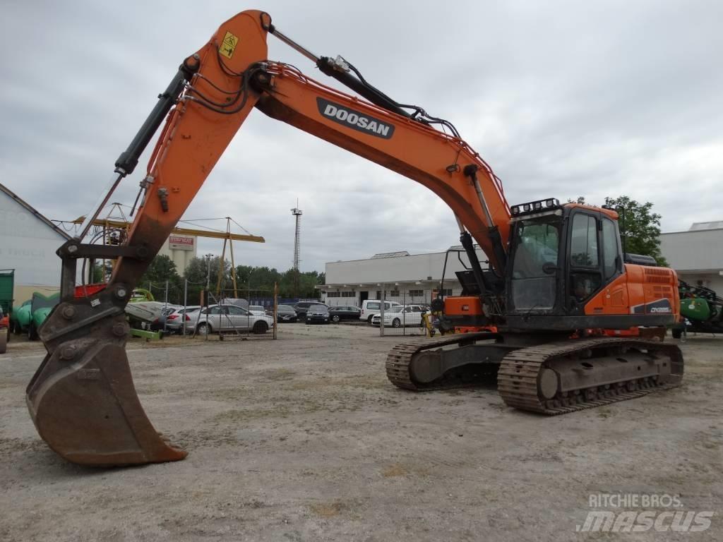 Doosan DX 225 LC-5 Escavadoras de rastos