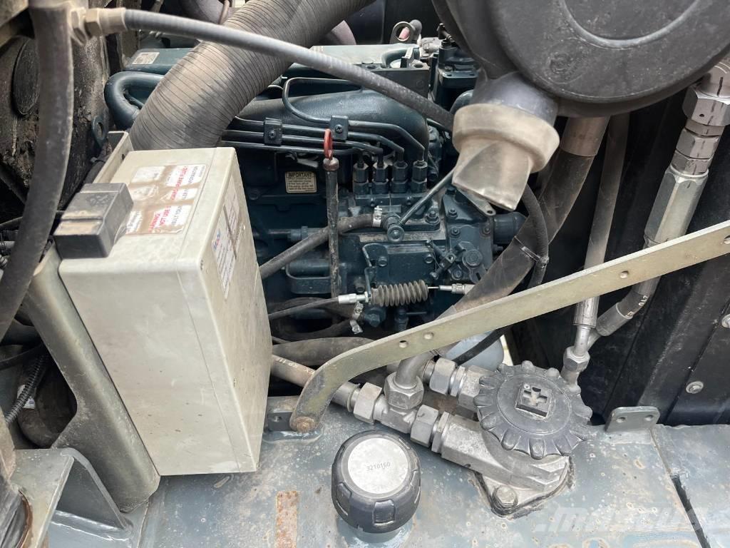 GiANT V5003 X-tra HD Pás carregadoras de rodas