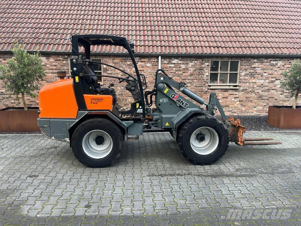 GiANT V5003 X-tra HD Pás carregadoras de rodas