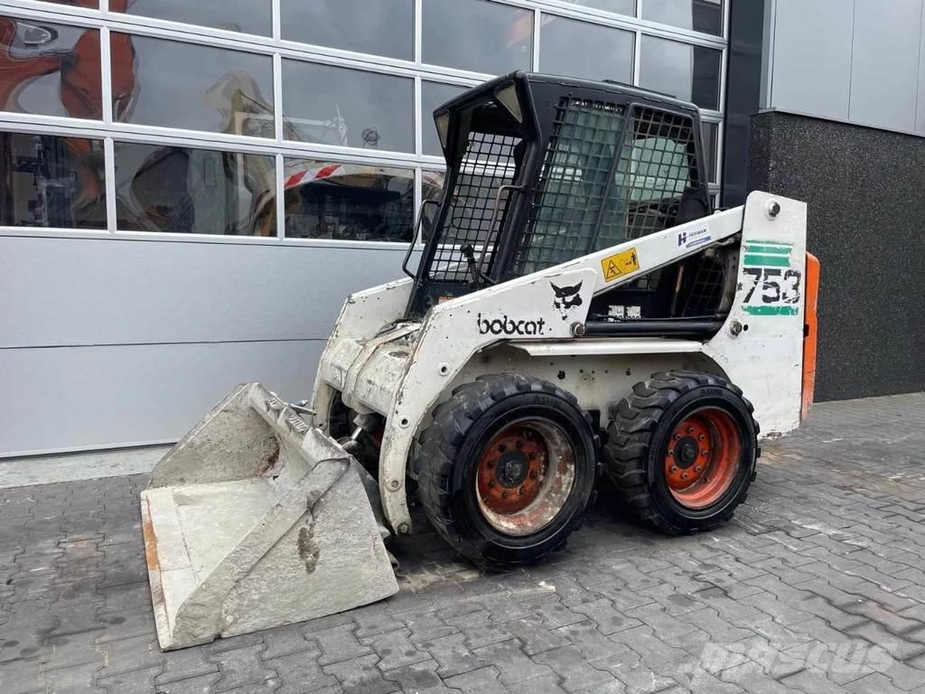 Bobcat 753 Carregadoras de direcção deslizante
