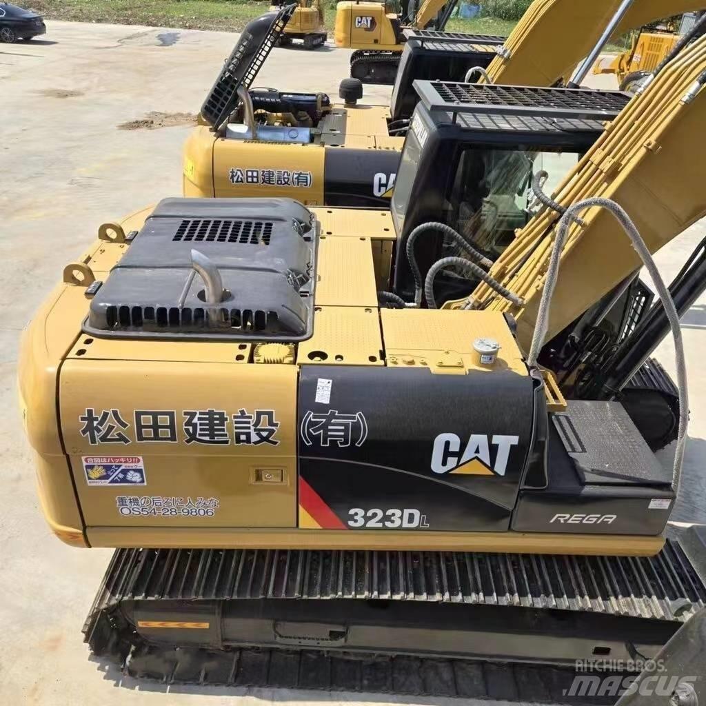 CAT 323 D Escavadoras de rastos
