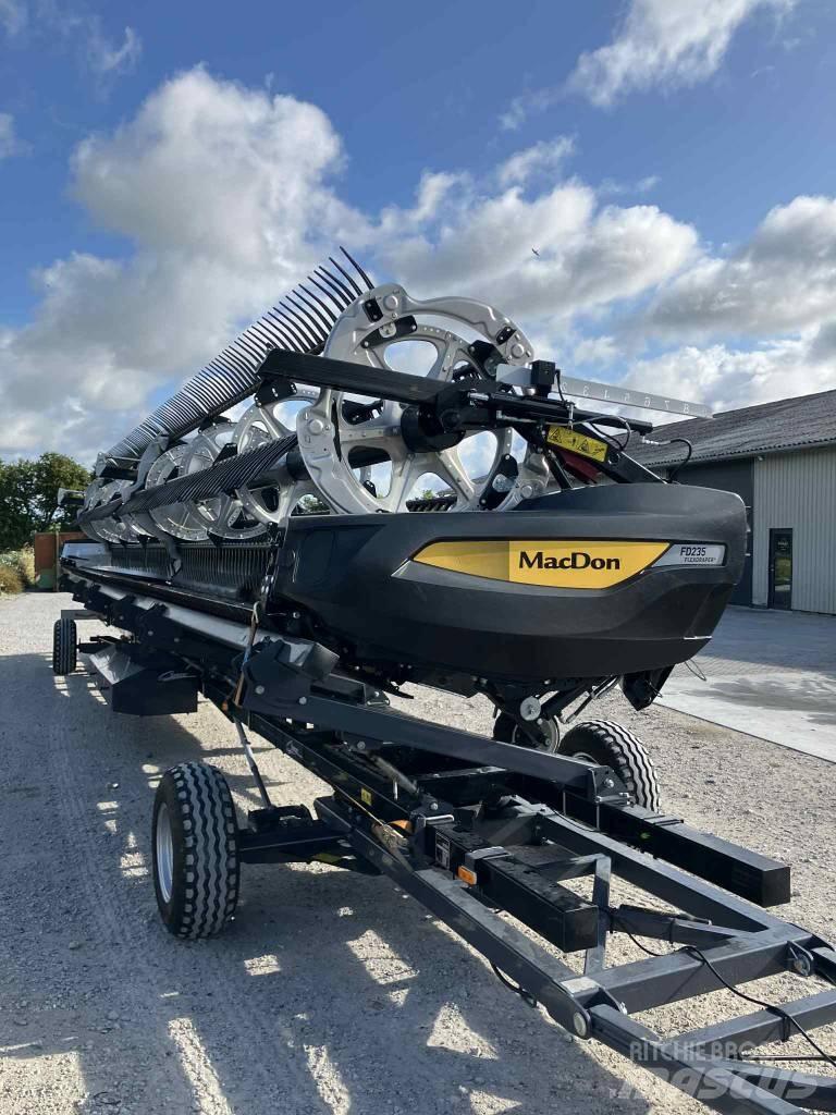 MacDon FD235 Ceifeiras debulhadoras compactas
