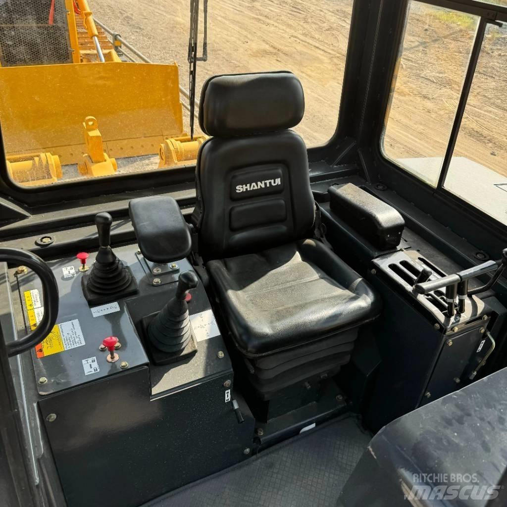 Shantui SD 22 Dozers - Tratores rastos