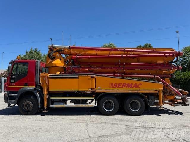Iveco Trakker 350 Camiões bomba Betão