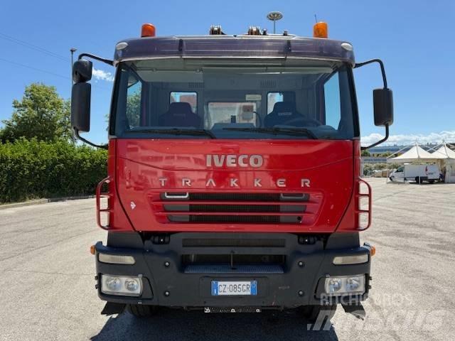 Iveco Trakker 350 Camiões bomba Betão