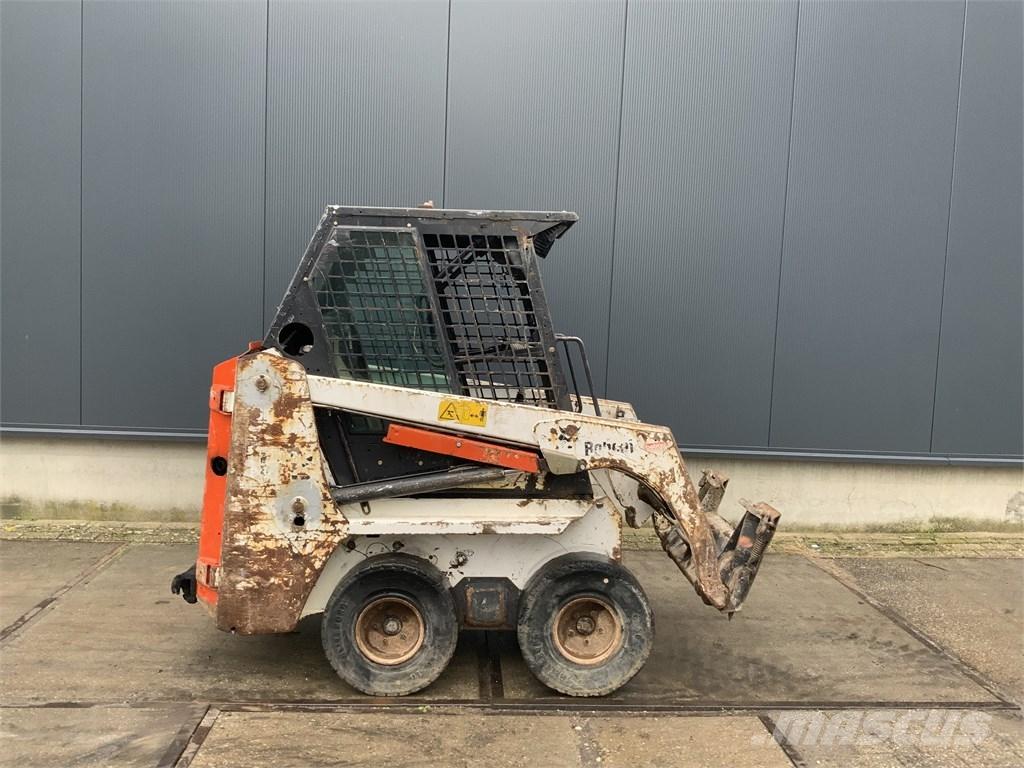 Bobcat 463 Carregadoras de direcção deslizante