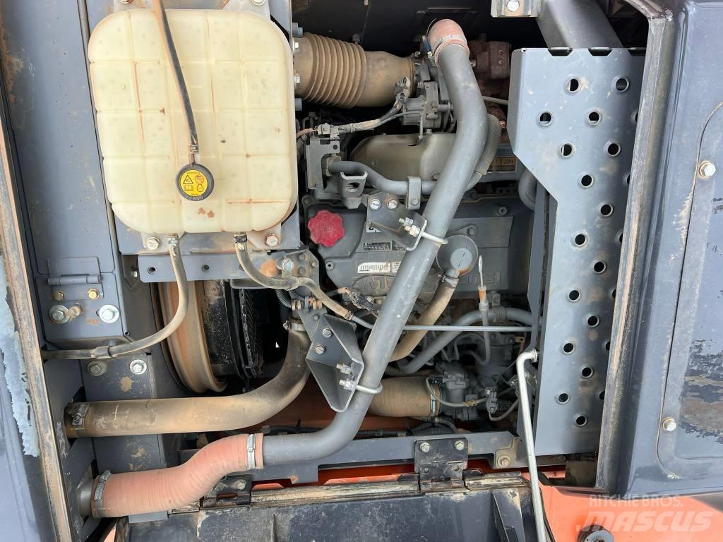 Hitachi ZX 210 LC-6 Escavadoras de rastos