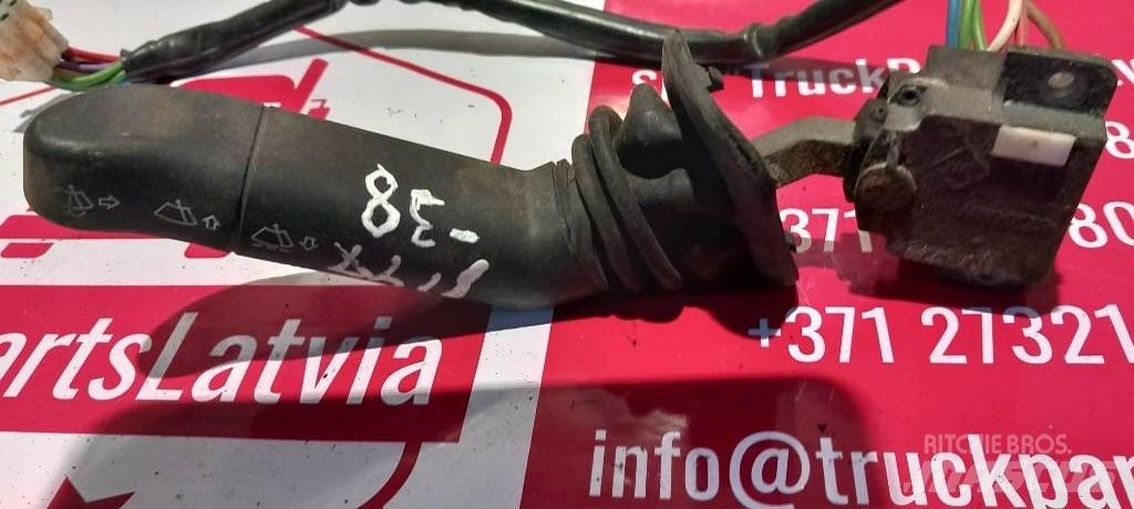 Scania R 420.  1424970 Cabines e interior