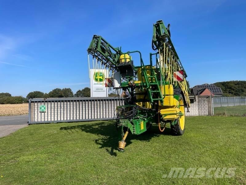 John Deere 824 Pulverizadores rebocados