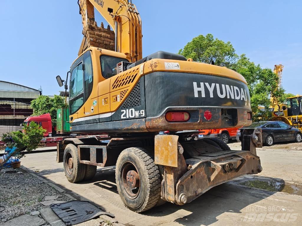 Hyundai R210W-9 Escavadoras de rodas