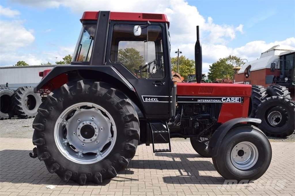 Case IH 844 XL Tratores Agrícolas usados