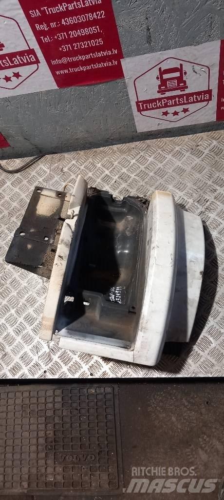 Scania 94 D.  1324599 Cabines e interior