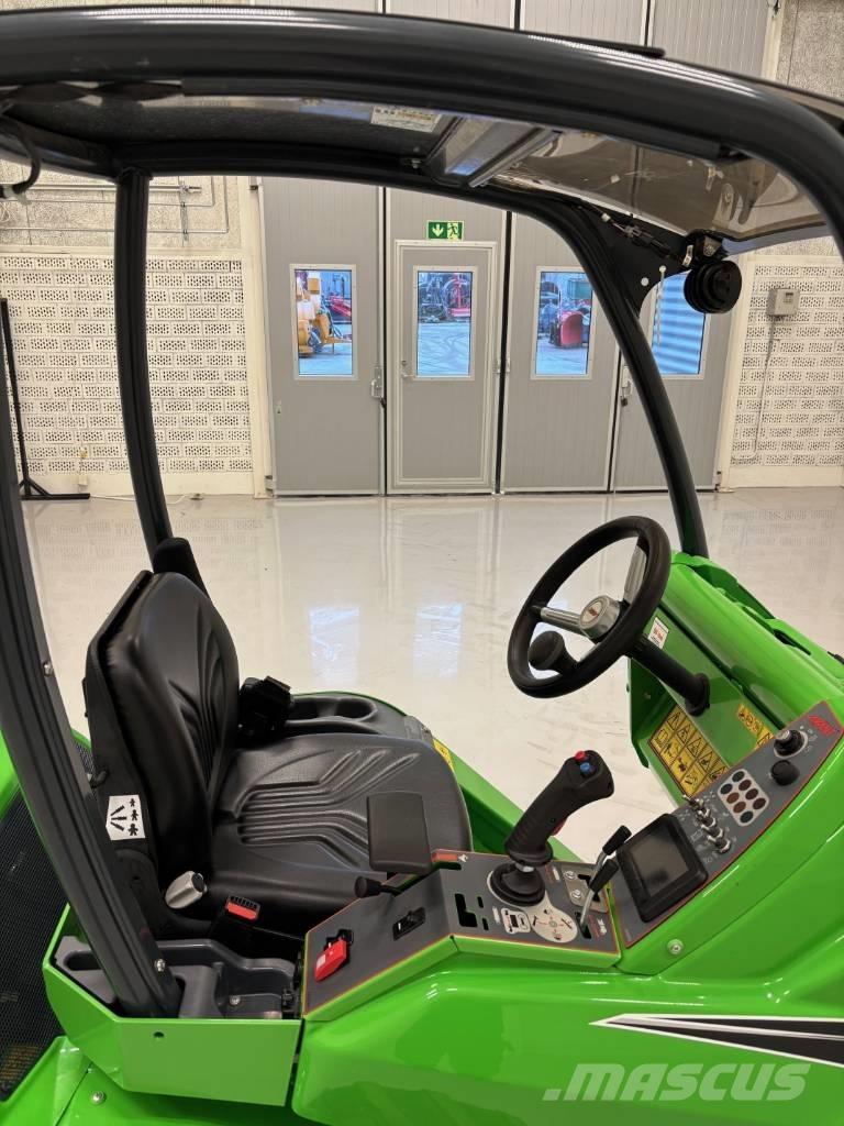 Avant 528 Carregadora multifunções