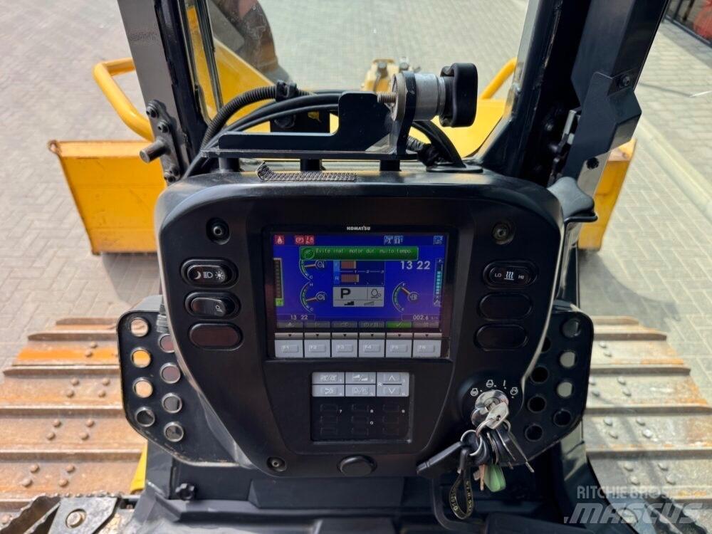 Komatsu D37PXi-24 Dozers - Tratores rastos