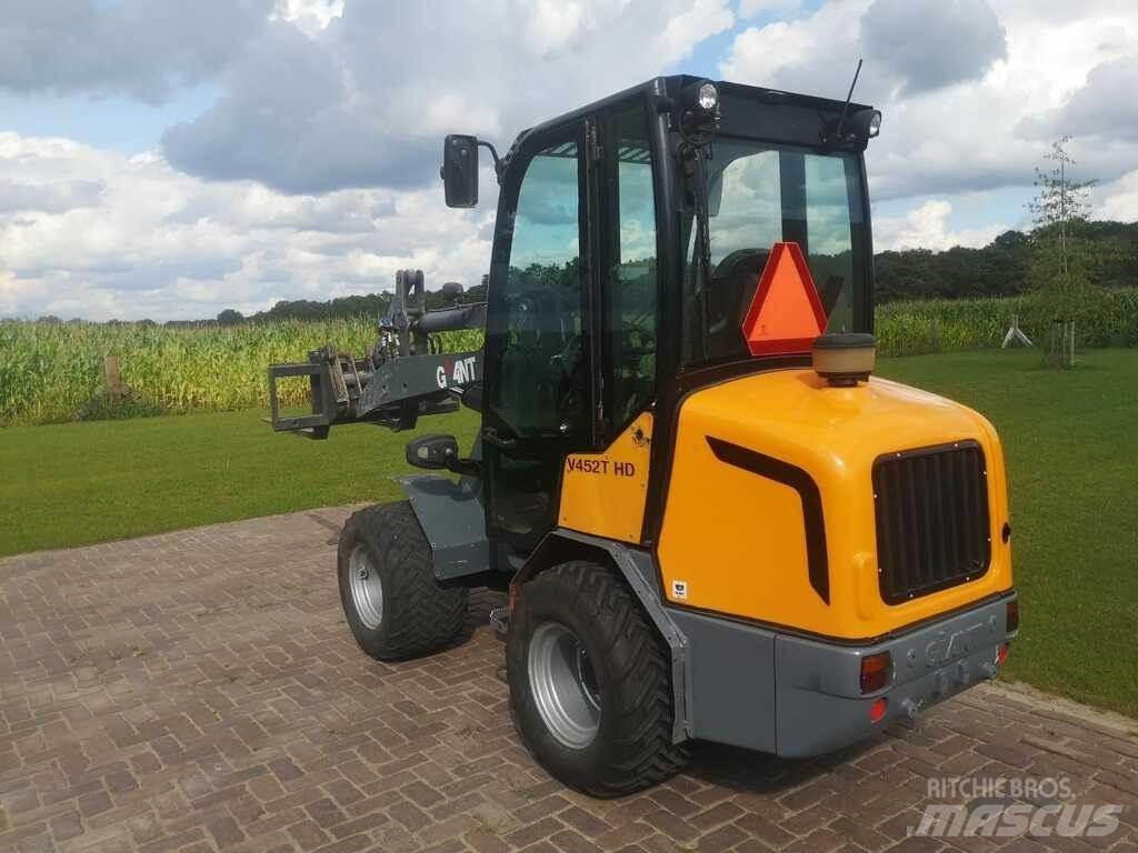 GiANT V 452 T HD Pás carregadoras de rodas
