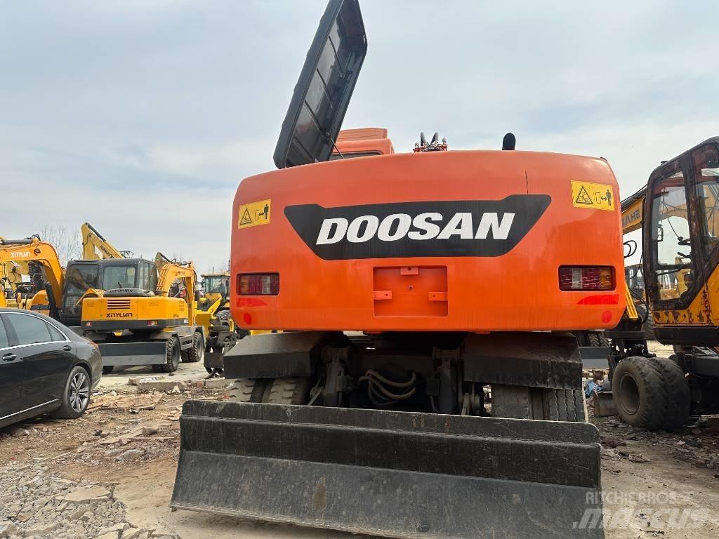 Doosan 150 Escavadoras de rodas