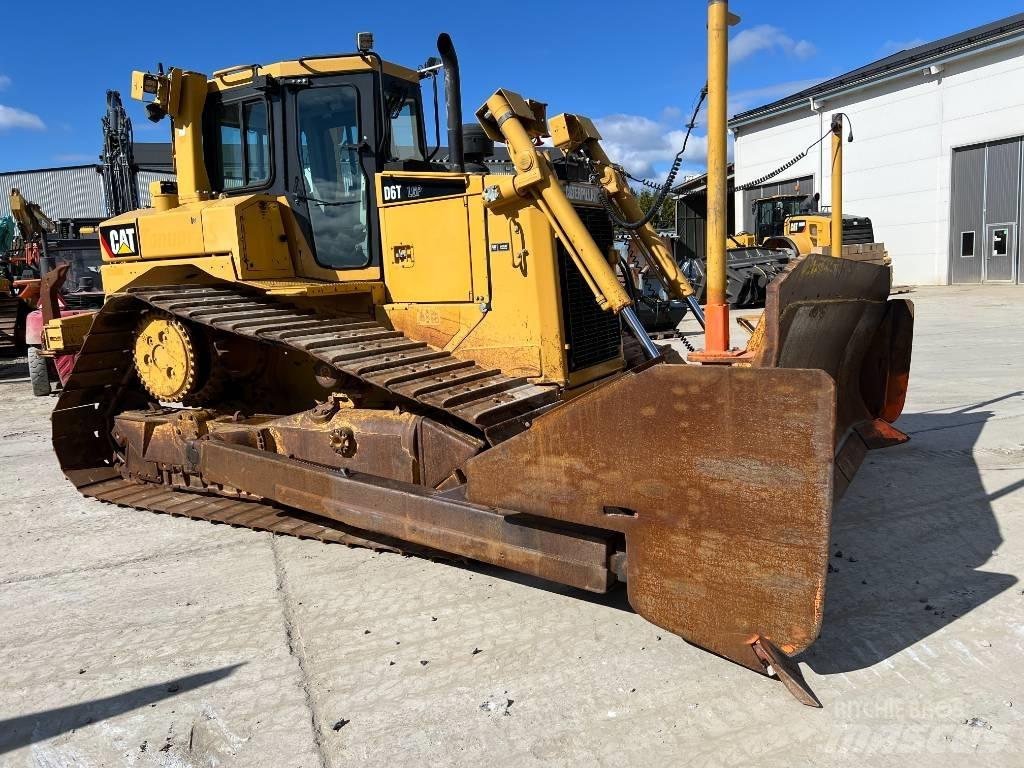 CAT D 6 T LGP Dozers - Tratores rastos