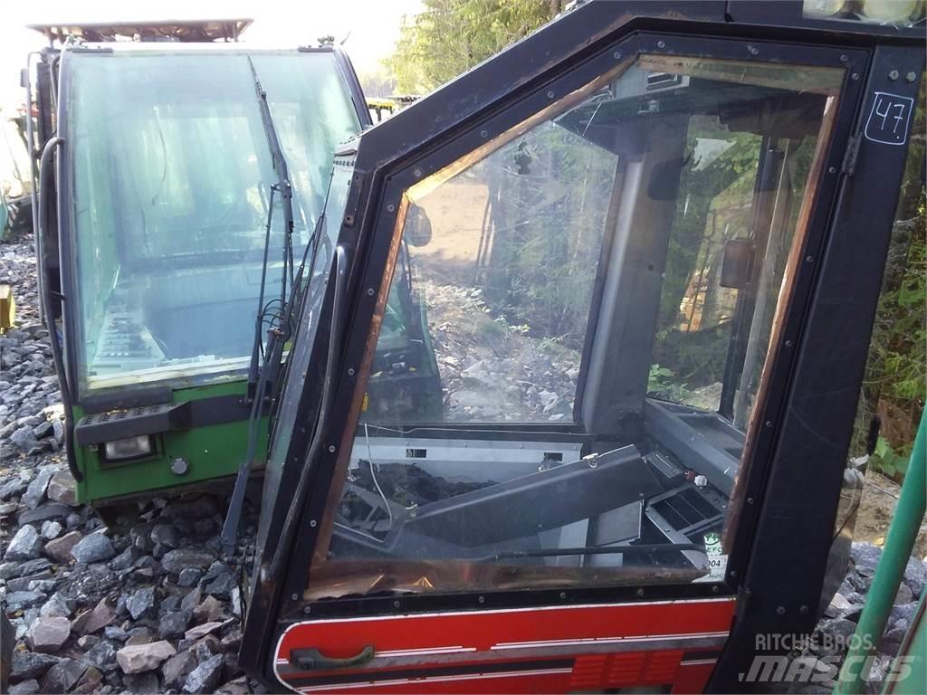 Valmet 901 Cabines e interior