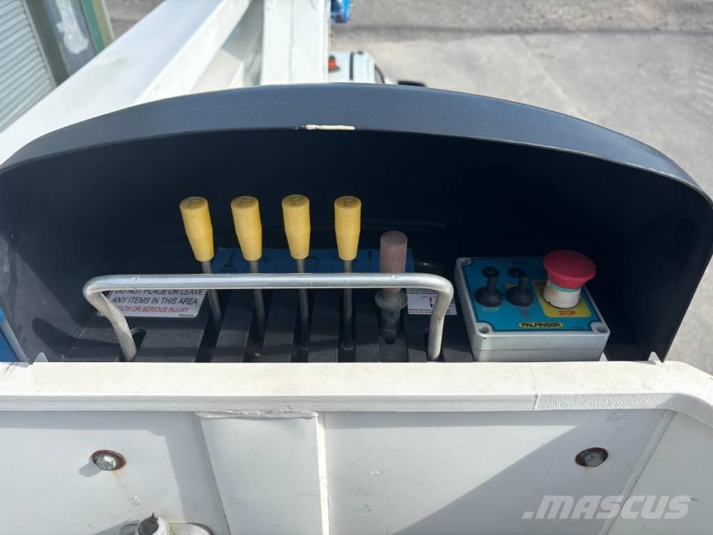 Palfinger P130A Plataformas aéreas montadas em camião