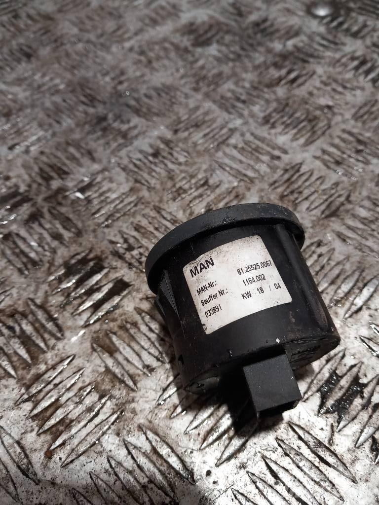 MAN TGA 81255250067 Cabines e interior