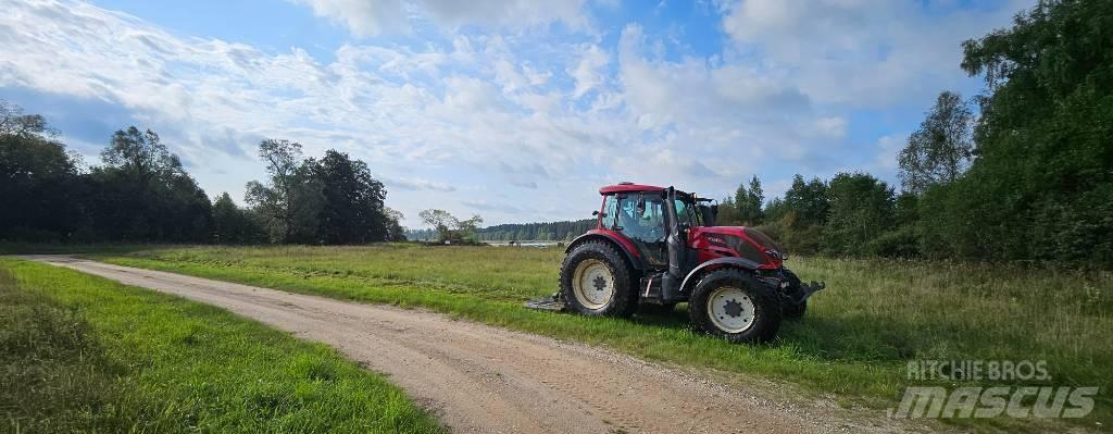 Valtra N154 Tratores Agrícolas usados