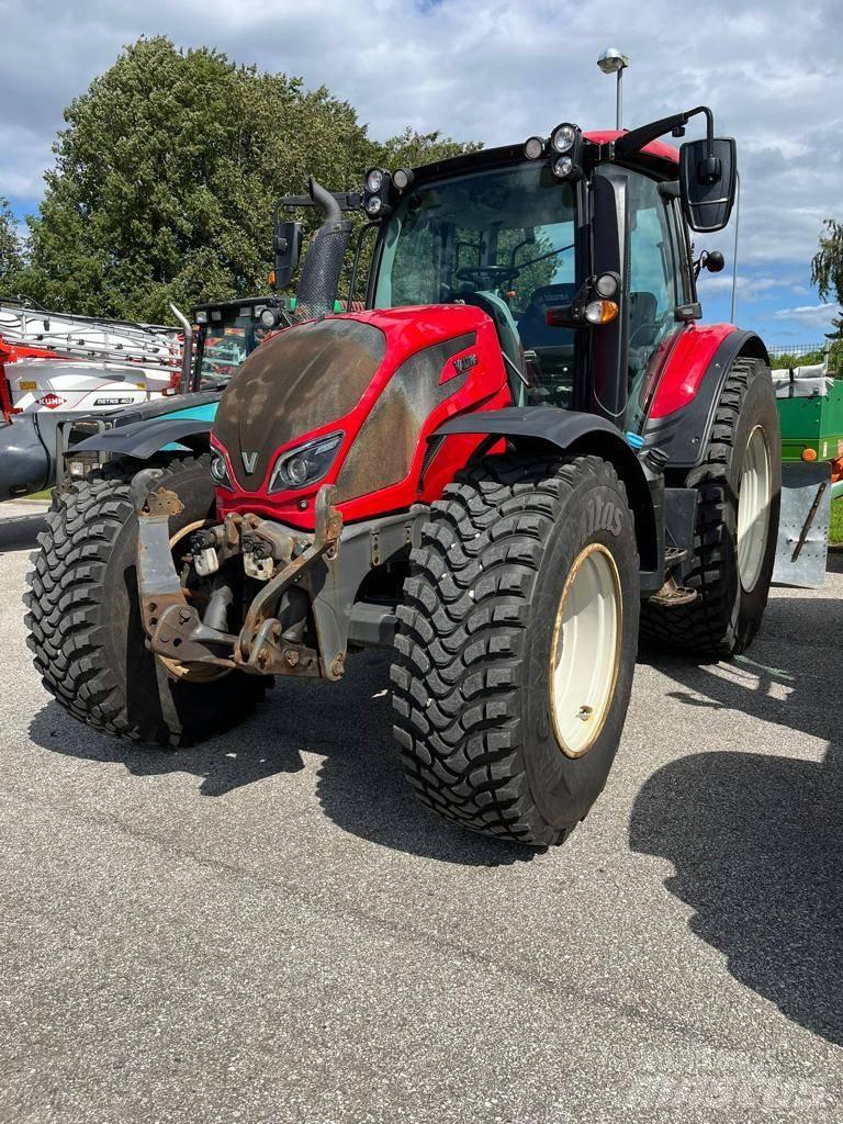Valtra N154 Tratores Agrícolas usados