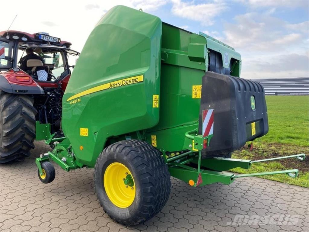 John Deere V 451 M Enfardadeira de rolos
