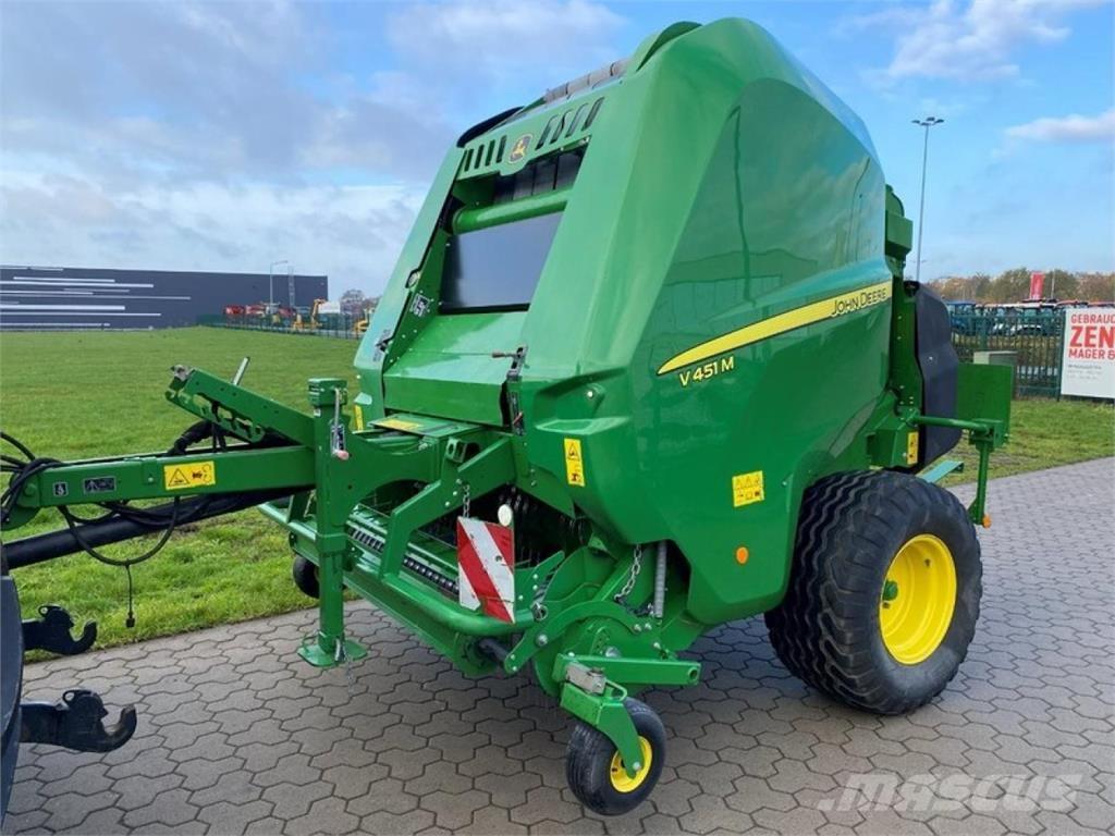 John Deere V 451 M Enfardadeira de rolos