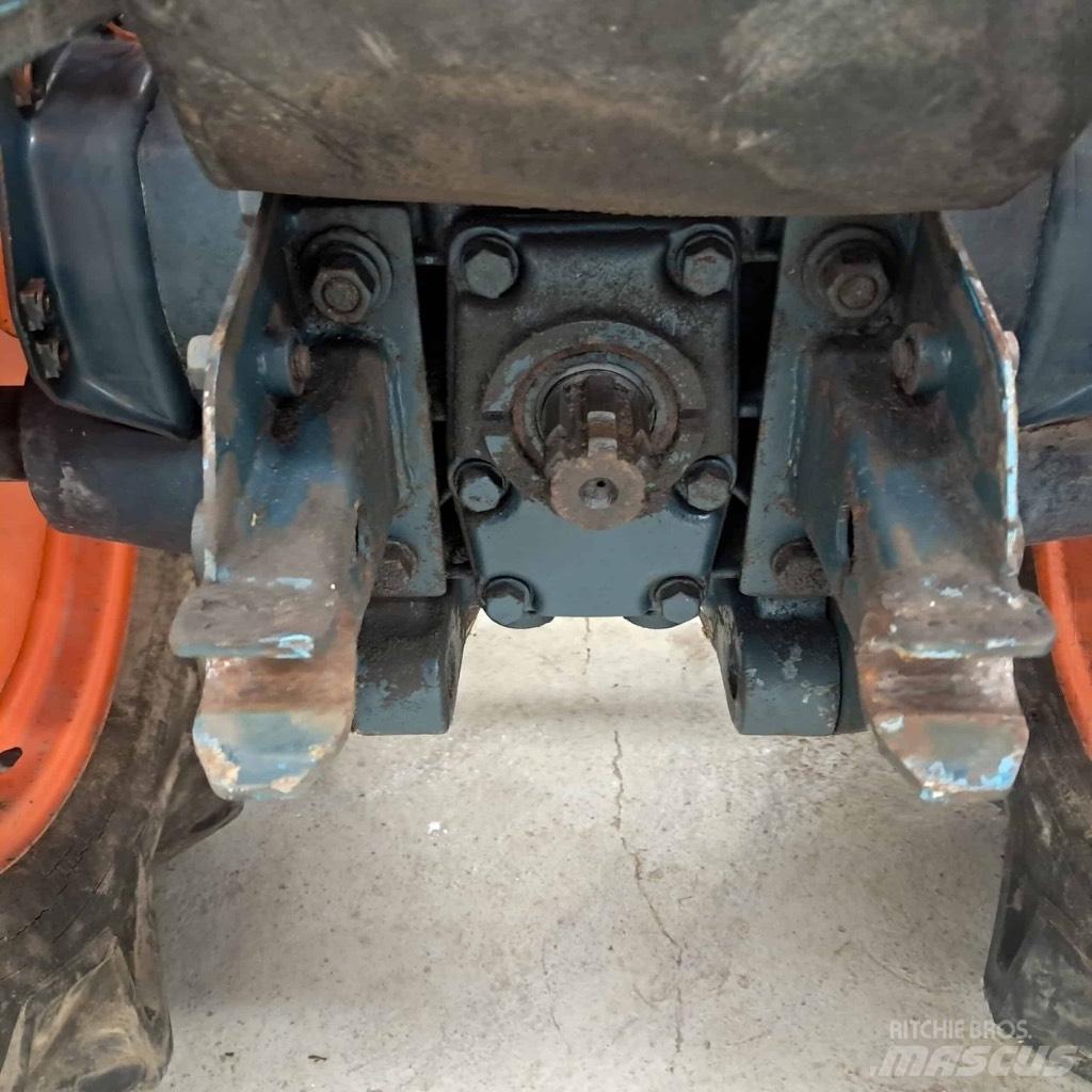 Kubota B 7000 Tratores Agrícolas usados
