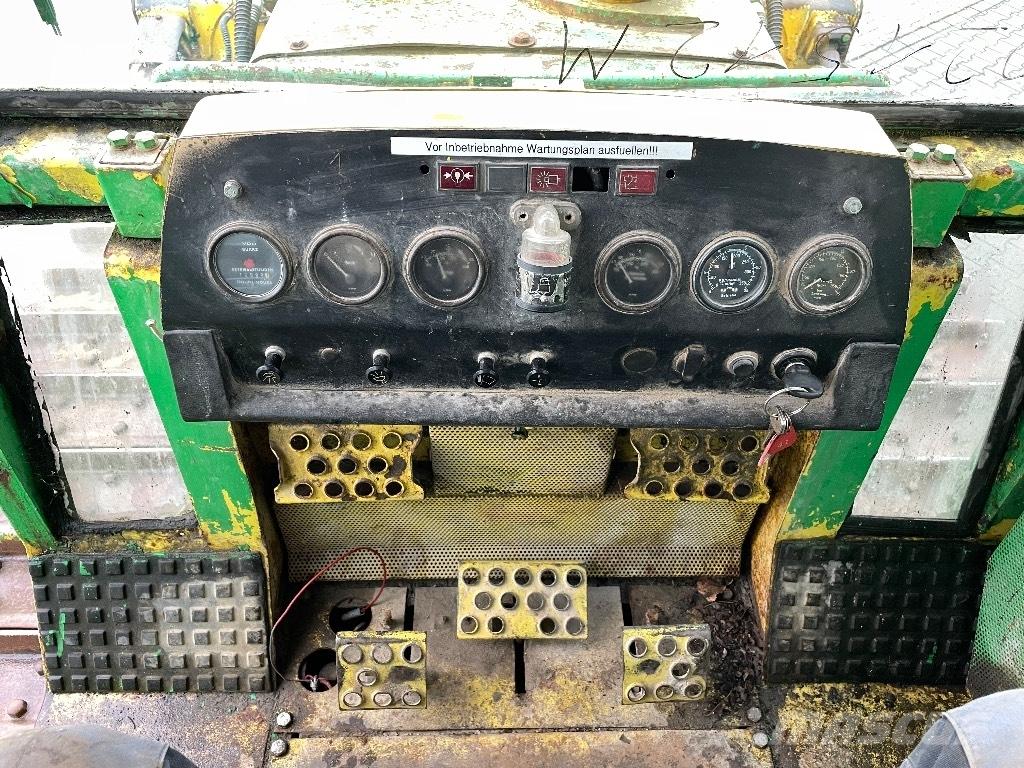 Hanomag D 600 D Dozers - Tratores rastos