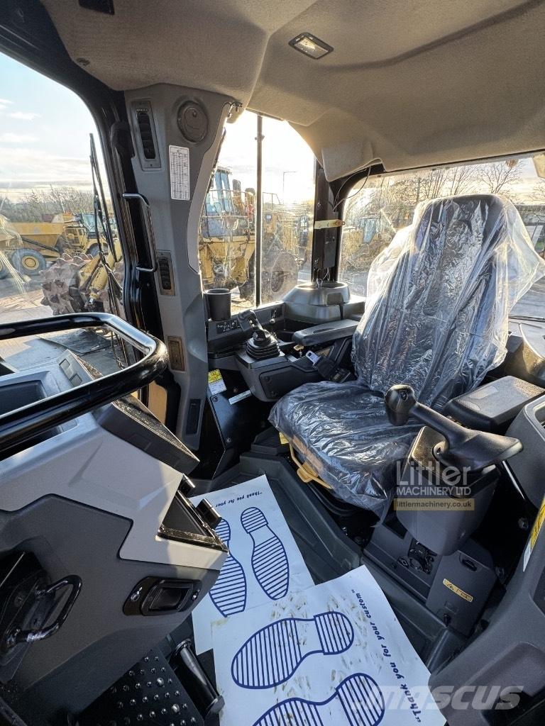 CAT D 5 Dozers - Tratores rastos