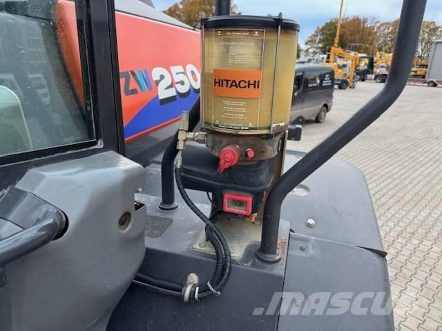 Hitachi ZW 250-6 Pás carregadoras de rodas