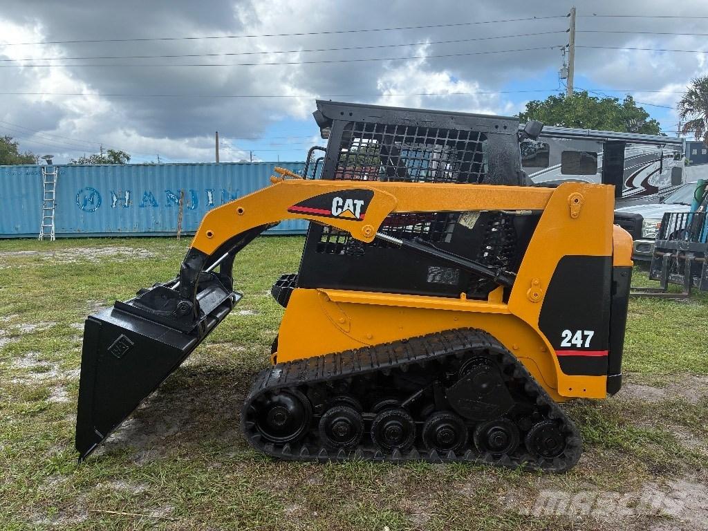 CAT 247 Carregadoras de direcção deslizante